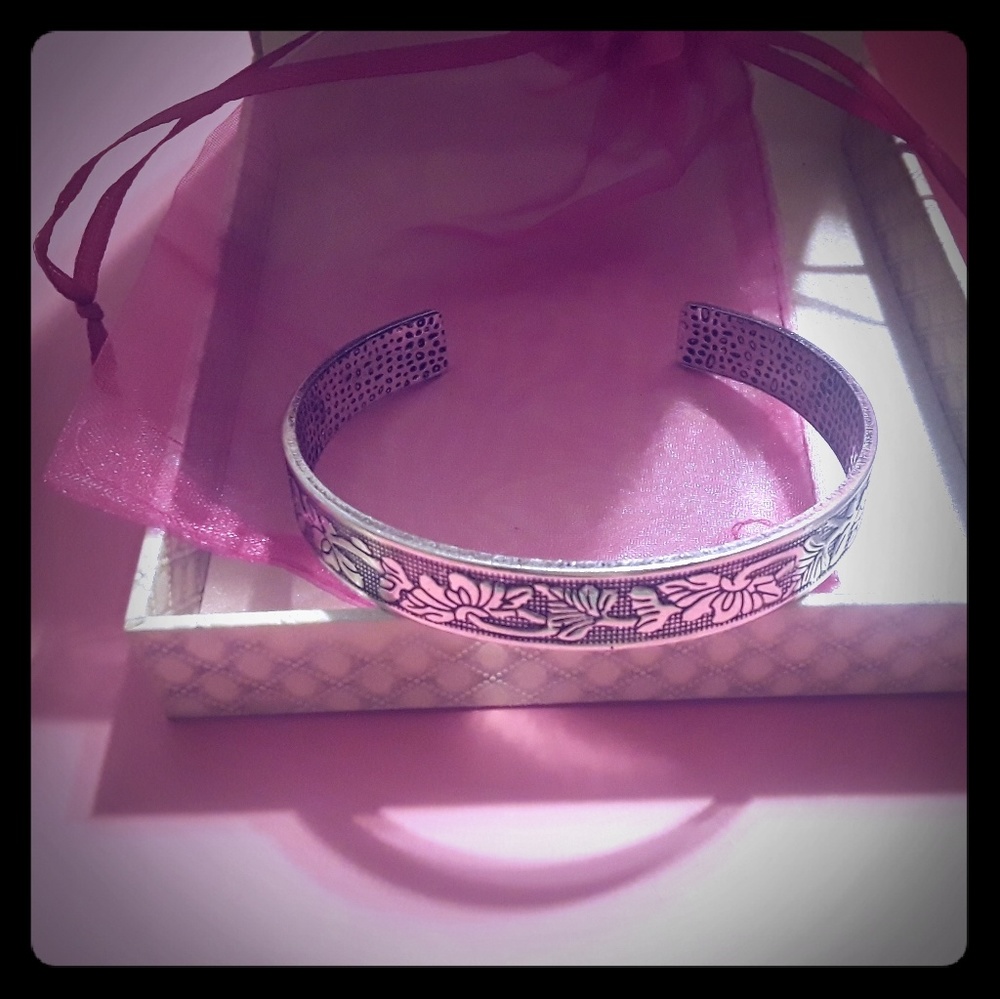Bracelet - Picture 1 of 1